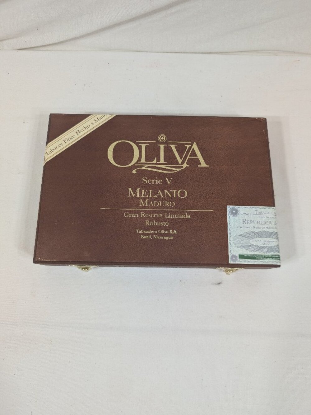 Olivia Series "V" Melanio Wooden Cigar Box Empty